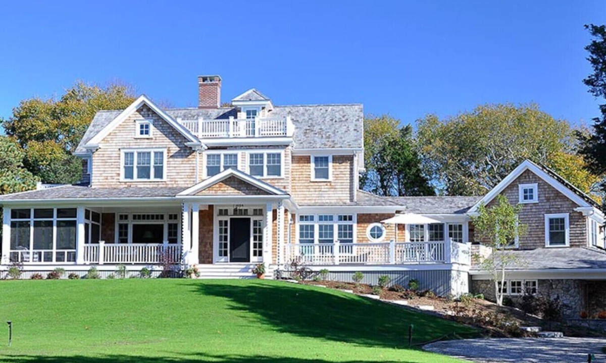 Falmouth House | West Falmouth Luxury Home. Bike Path and Beach
