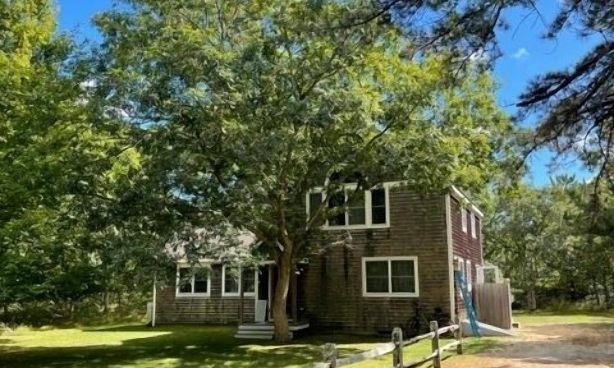 West Tisbury House | West Tisbury Country Home