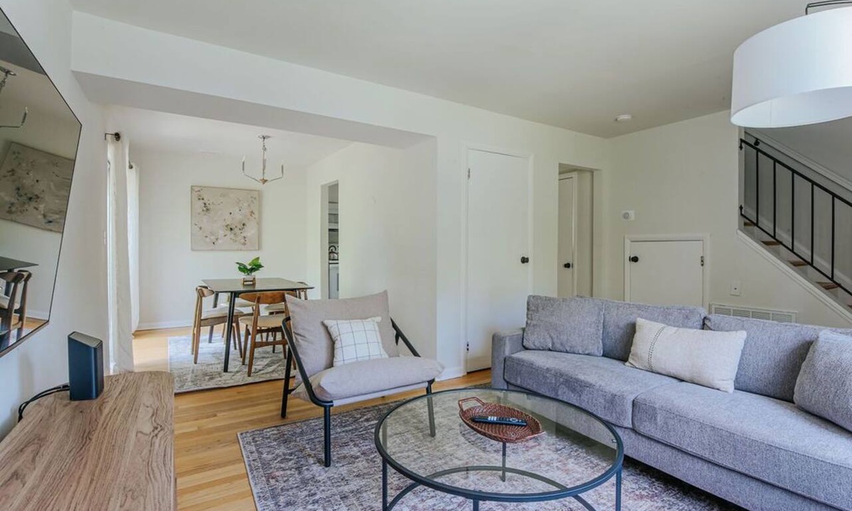 Jefferson Park Avenue House | Westerly Haven A: Long term lease available