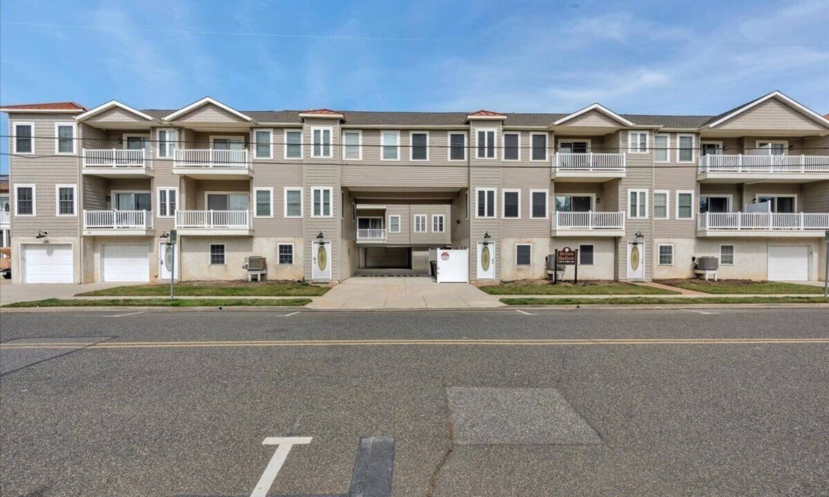North Wildwood Condo | Wild Pearl - 3br/2ba - Parking - HEATED POOL, North Wildwood, NJ