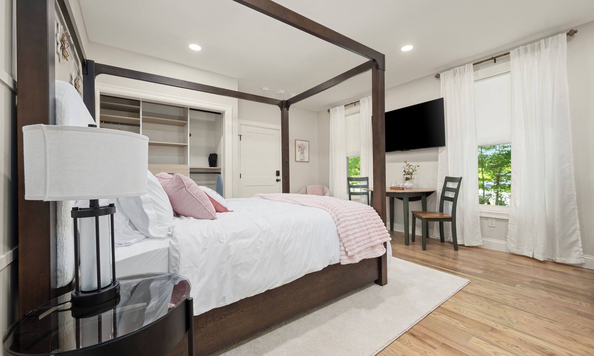 Rome Bed & Breakfast | Wild Rose Suite