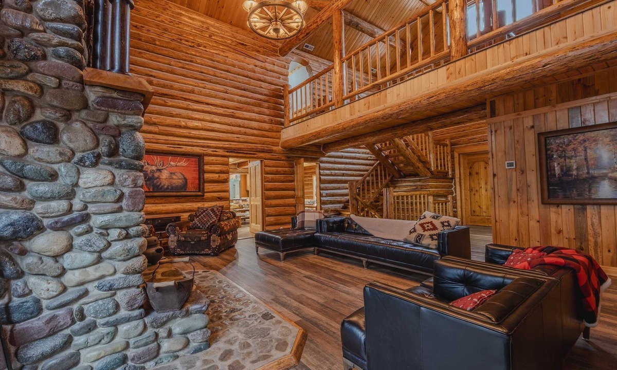 Eureka Cabin | Wilderness Club Lodge For 25