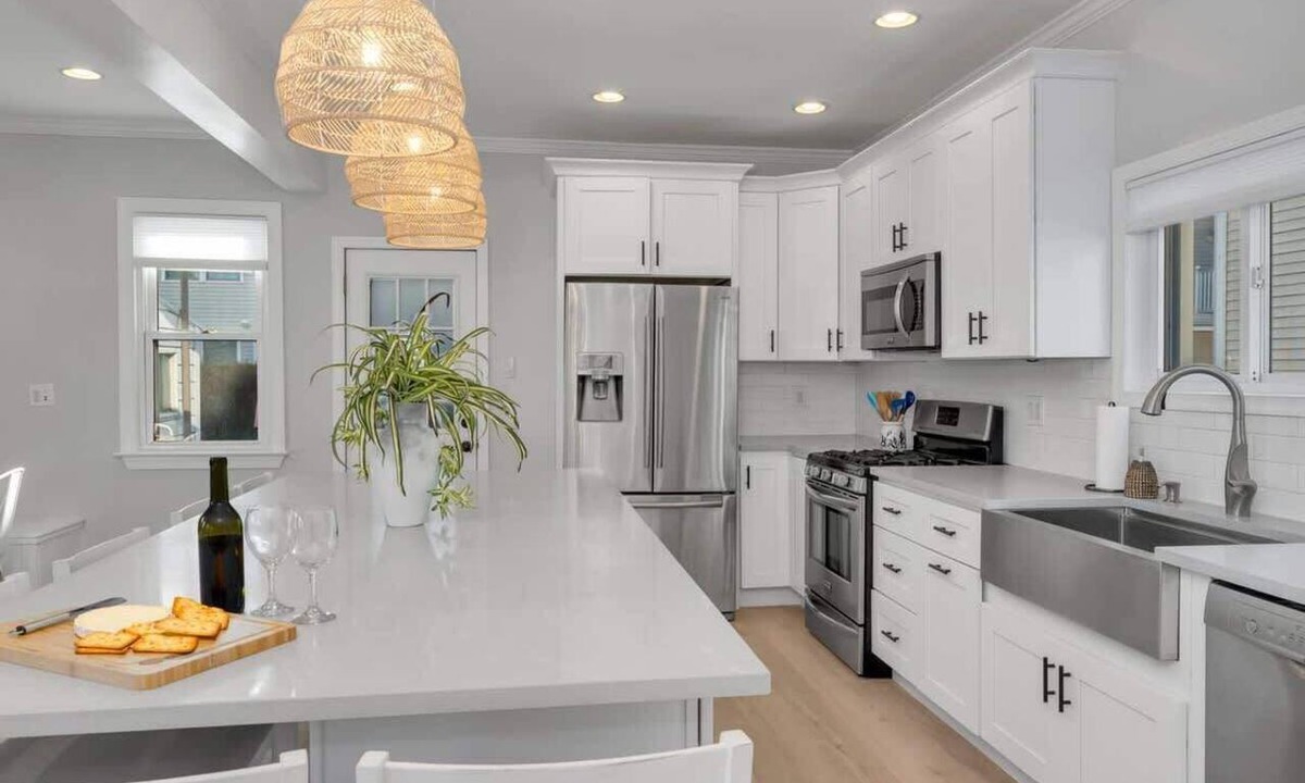 Wildwood House | Wildwood - 7BR Beach House, Game Room & Parking
