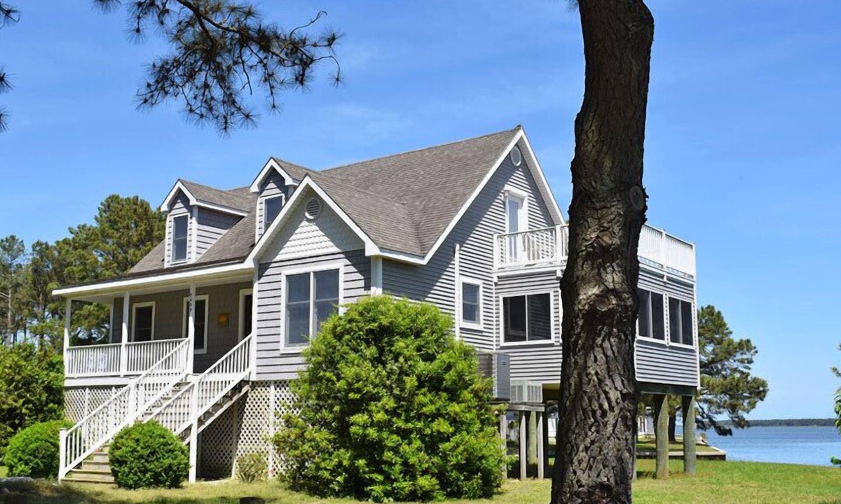 Deep Hole House | Wishful Thinking- Canalfront with Deep Water Boat Dock