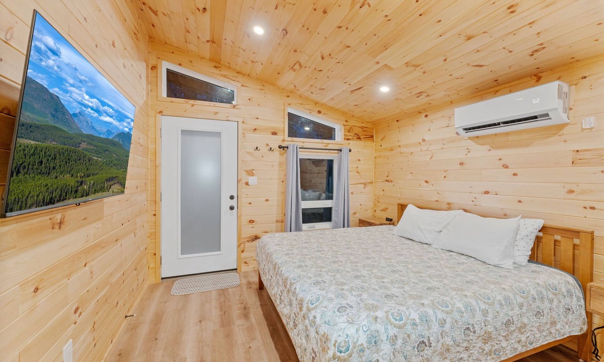 Martin City Cabin | Wolf Den Micro Cabin at Spotted Bear Retreat