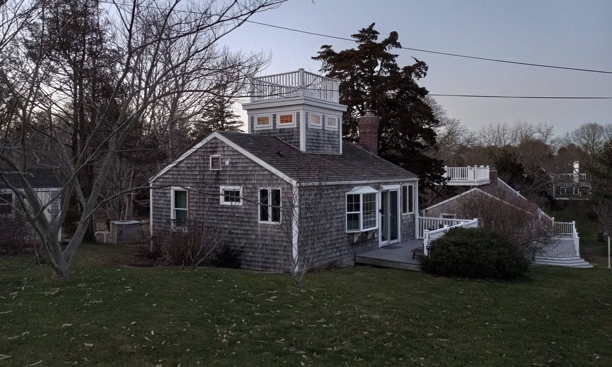 East Orleans Cottage | Wonderful 2-bedroom cottage with AC and Heat in charming Orleans, MA!