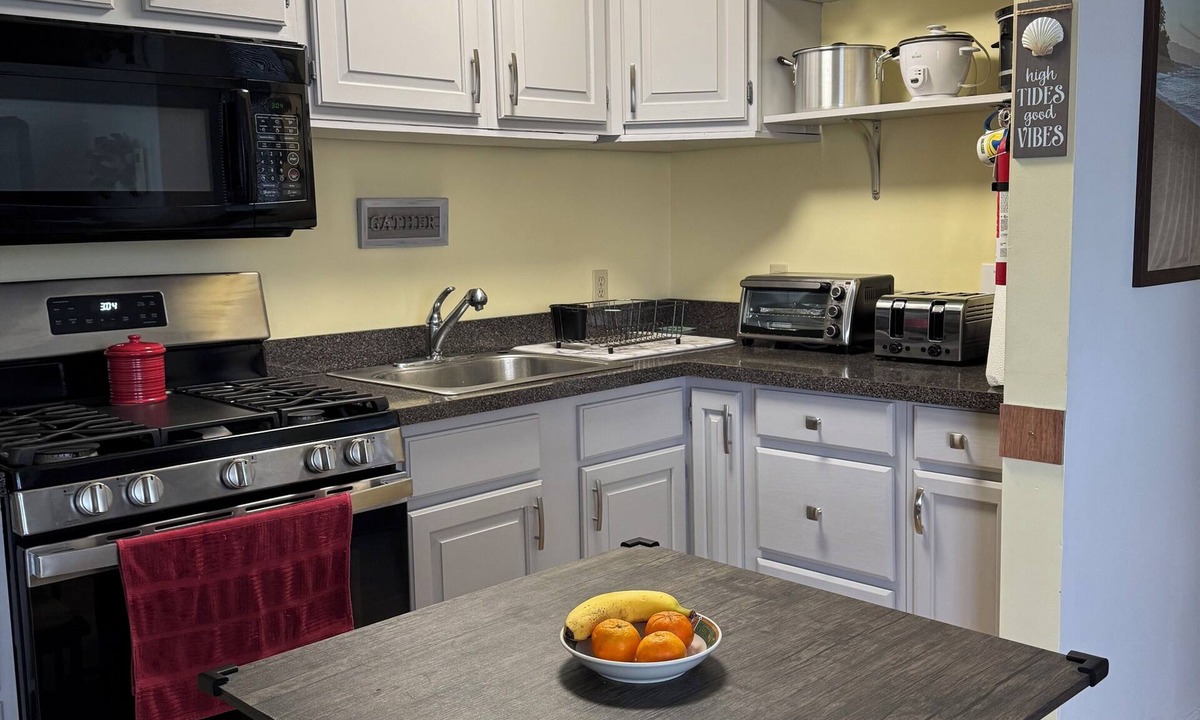 Milford House | Wonderful 3-bedroom bungalow only 10 minutes from Delaware Turf Complex.