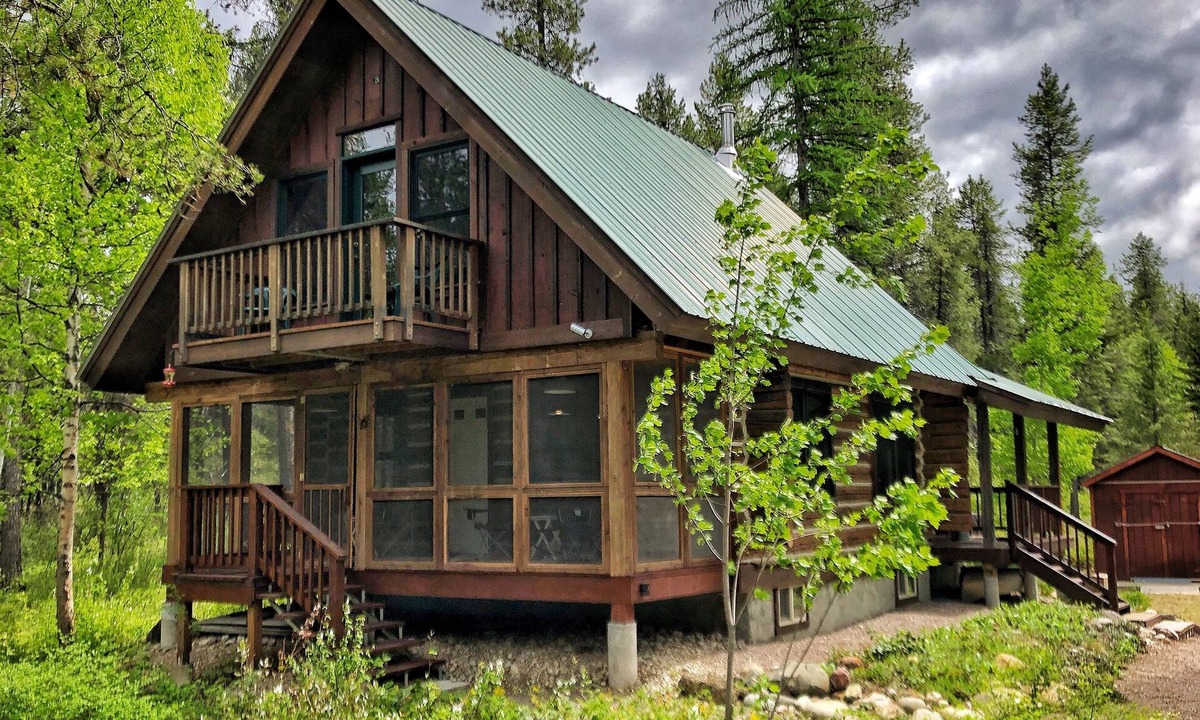 West Glacier Cabin | Wonderful Cabin in the Woods/West Glacier, Near Glacier National Park Entrance