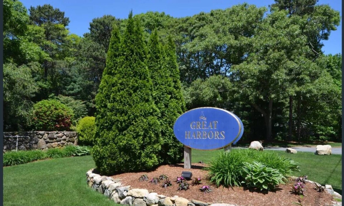 East Falmouth House | Work away from home.and relax! Walk to the pool and close to the beach!