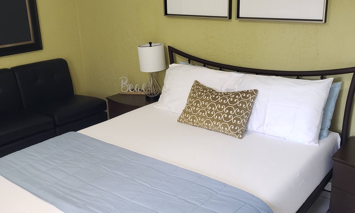 Little Haiti Apartment | Wynwood Miami Tropical Hideaway Guest Suite