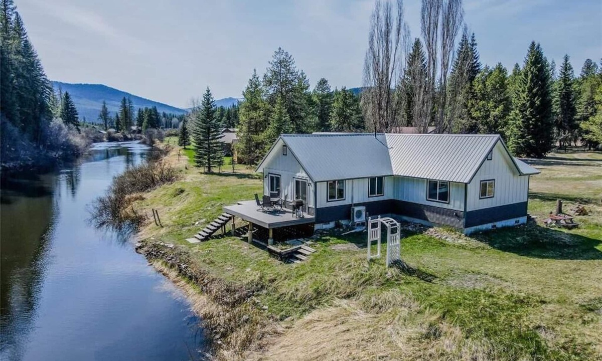 Troy House | Yaak River Retreat
