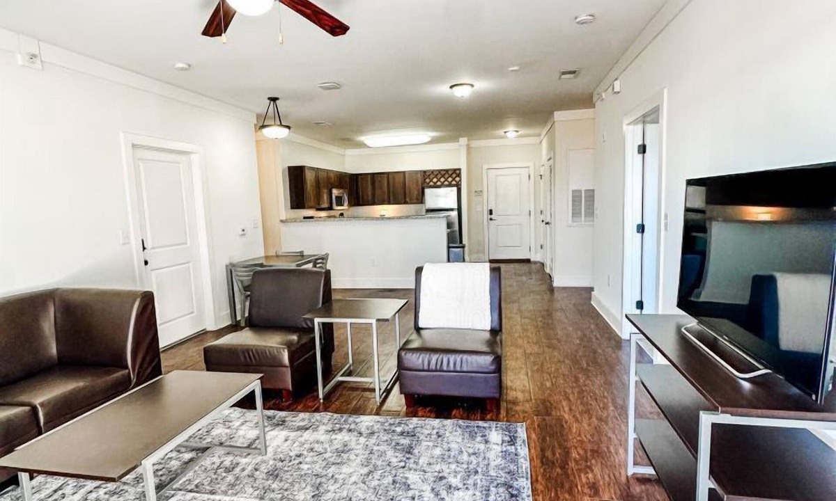 Newark Apartment | Your Home Away from Home: The Waverly