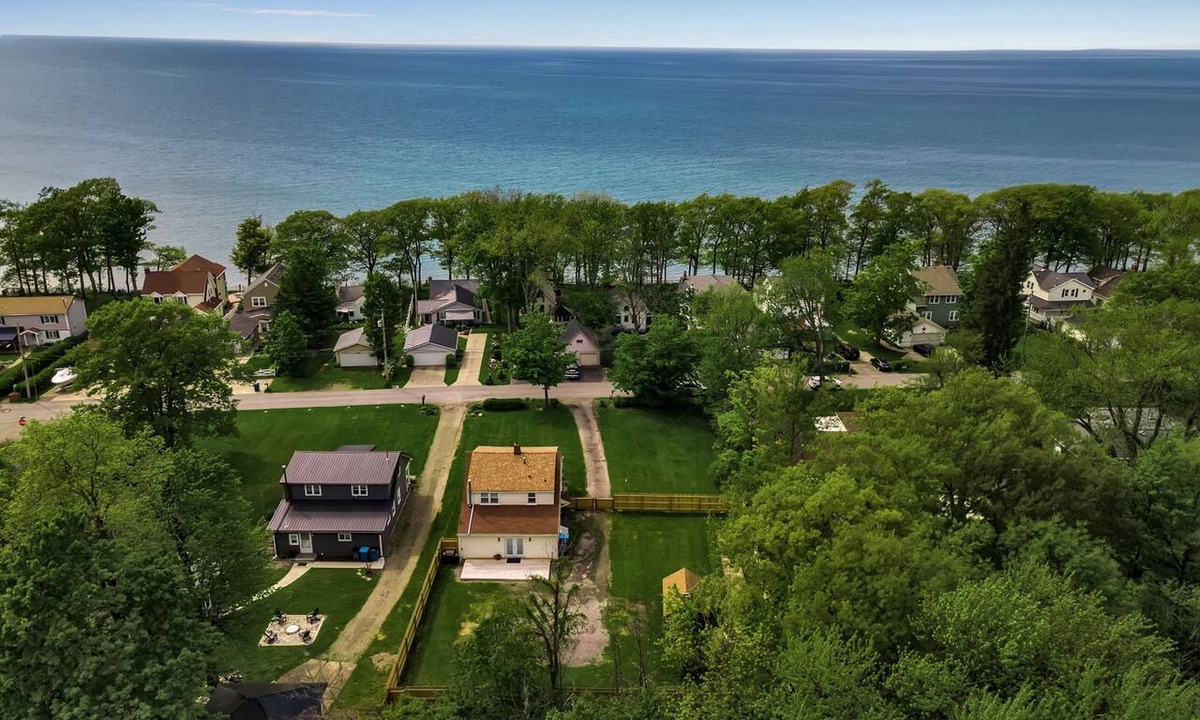 Lake Erie Beach Cottage | "Your House Too"