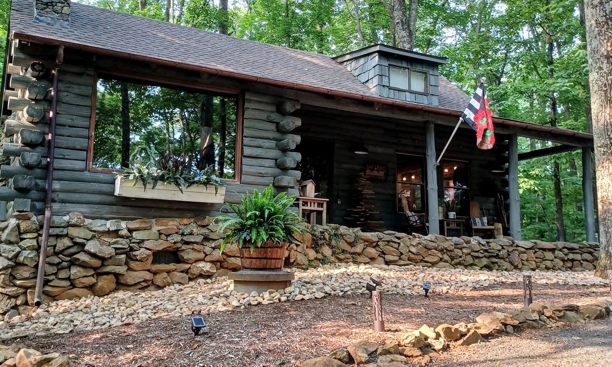 Laurel Ridge Cabin | Your Mountain Cabin Getaway Awaits!