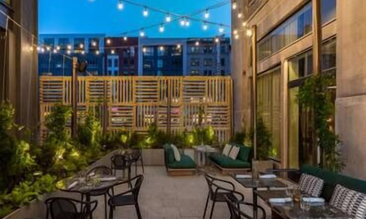 Center City Hotel | Your Philly Adventure Starts Here! Onsite Parking, Pets Allowed!