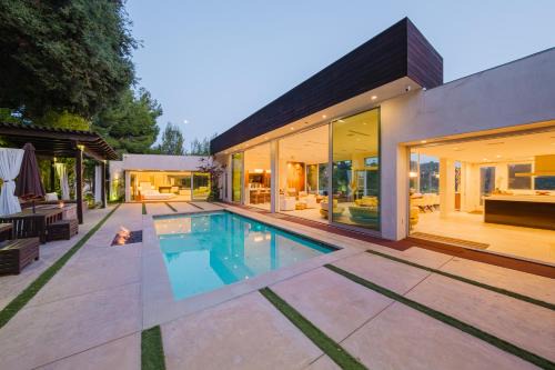 Beverly Hills Apartment | Zen Estate