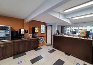 2-Star Hotel ∙ SureStay Hotel by Best Western Virginia Beach Royal Clipper