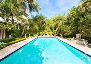5 Bedroom Villa in Miami, Pool Fits 12 Guest!