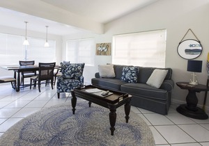 Entire Home - Just 3 Miles From Hollywood Beach