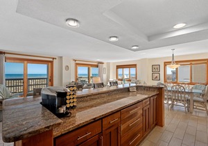 Heron Cove 201S-Oceanfront condo, community pool, building elevator, near beach!
