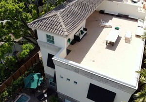 Home in Fort Lauderdale with POOL and ROOFTOP