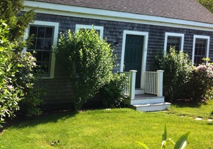 In-town Nantucket Cottage - Abuts Bird Sanctuary