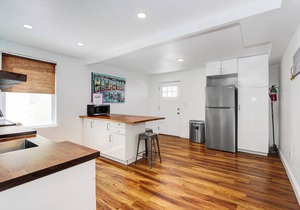 New Boutique Hotel/Condo 1.5 blocks from the beach & boardwalk #7