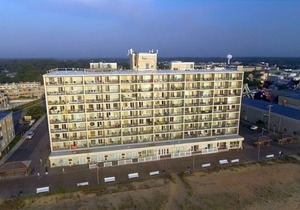 OCEAN FRONT CONDO. ENJOY YOUR MORNING COFFEE SITTING ON YOUR PRIVATE BALCONIES WATCHING THE SUNRISE.