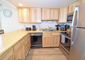 Ocean Hideaway 211-Oceanfront 18th St, Free WiFi, Elev, W/D, AC