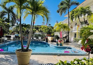 Ocean Mile Hotel
