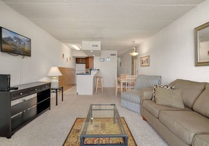 Polynesian 502-Oceanfront 3rd St, WIFI, Elev, W/D, AC