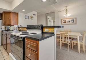 Polynesian 502-Oceanfront 3rd St, WIFI, Elev, W/D, AC