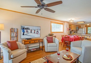 Powderidge 4 -Slope Side, Spacious 2 Br Condo in Snowshoe