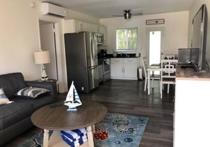 RENOVATED! Condo 1 block from the beach