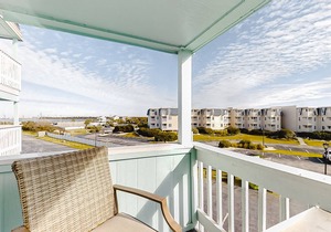 Second-Floor Condo with Ocean View, Easy Beach Access & Shared Pool/Grills in Atlantic Beach