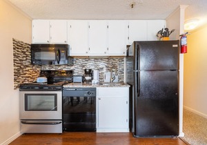 Stroll to Slopes, Village Area, Ski in/out Unit117