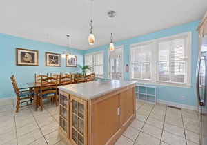 SUNSET ISLAND Spacious 5-BR - TONS of Amenities