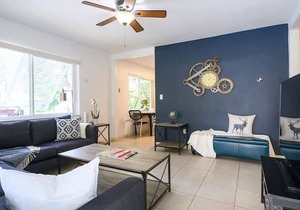 The peacock villa, private backyard, in FTL