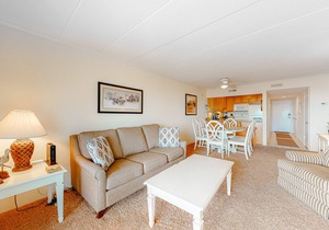 Vacation Retreat in Oceanfront Complex w/Free WiFi, Central AC, W/D