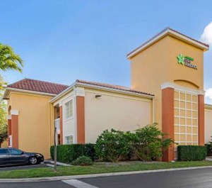 Extended Stay America Suites Boca Raton Commerce 