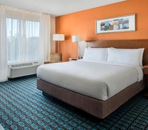 Fairfield Inn 