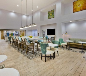 Hampton Inn 