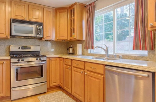 Porter Ranch House | ৎ୭Porter Ranch Oasis | Pool, Spa & BBQ Grillৎ୭