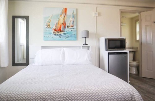 West Ocean City Resort | 01. Charming one-bedroom resort with pool