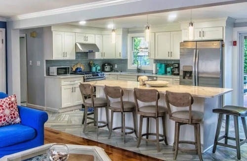 West Hyannisport House | 1.4 Miles to Craigville Beach/2.2 Miles to Main St