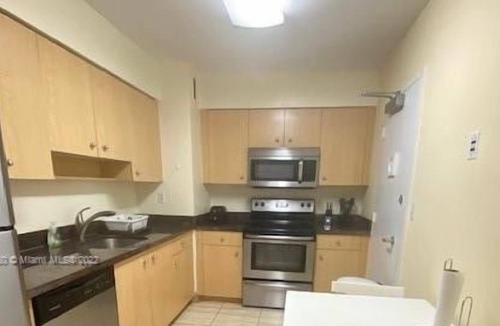Surfside Condo | 1 Bedroom Condo 439533 by Houzlet