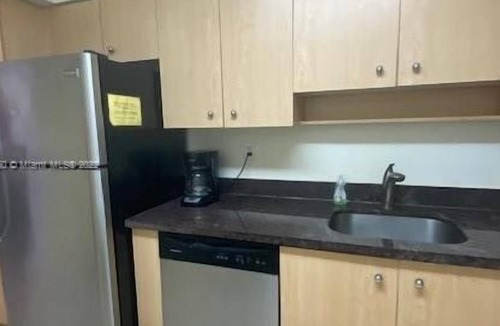 Surfside Condo | 1 Bedroom Condo 439533 by Houzlet