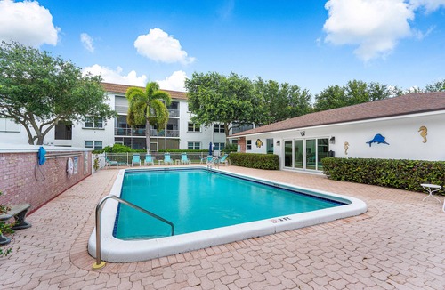 Terra Mar Island Estates Condo | 1 Bedroom Garden Condo—Steps from the Beach