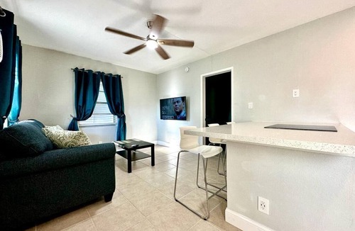 Edgewood Apartment | 1-bedroom n Fort Lauderdale w/FREE Parking,Kitchen,Patio-8mins to FLL Airport @2
