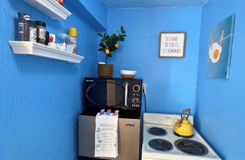 Miami Gardens Apartment | 1 bedroom Private Studio with Patio. 5 Min to Hard Rock Stadium & Every Event.